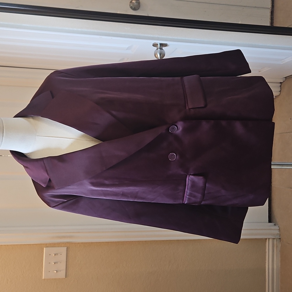 A New Day Structured Satin Blazer - Burgundy Size Medium NWT - Picture 5 of 10